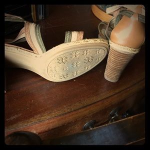 Naturalizer Sandals, Khaki, olive and tan!